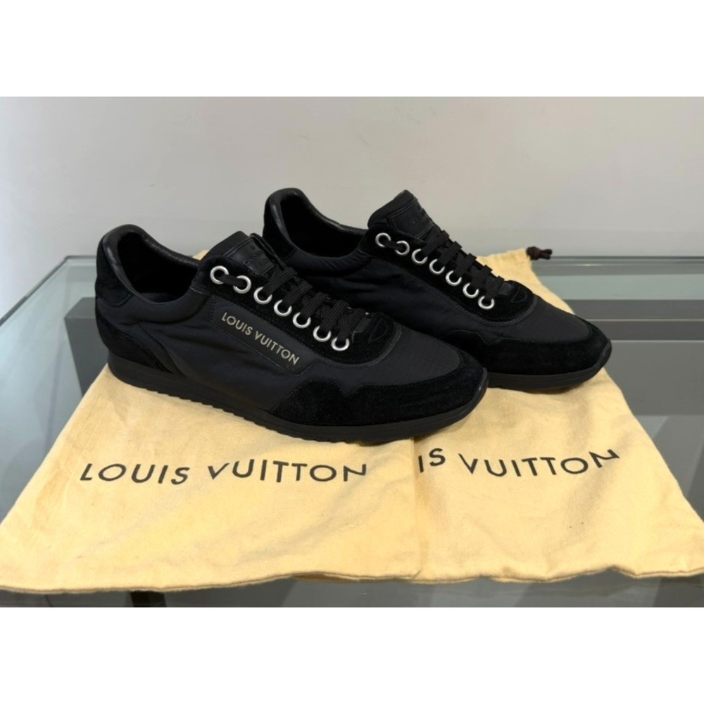 Authentic LOUIS VUITTON Mens Black Suede Sneakers Size 8